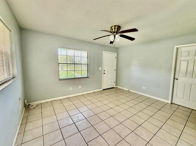 Building Photo - 10812 Hannaway Dr