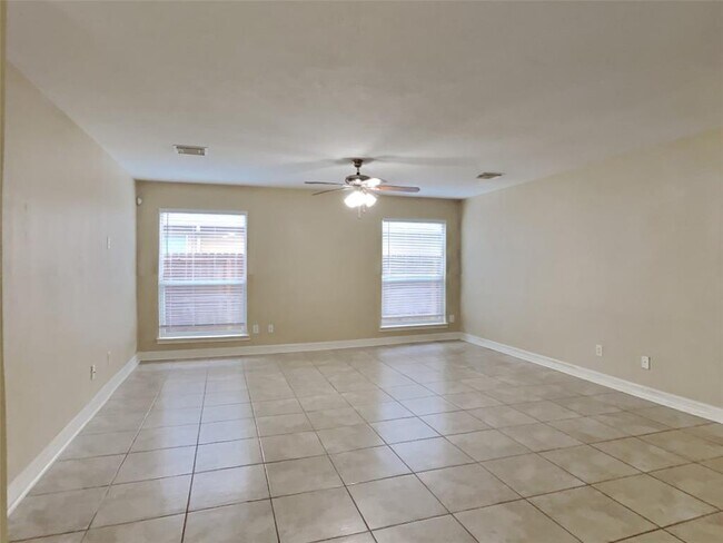 Foto del edificio - 19823 Lindenwick Ct