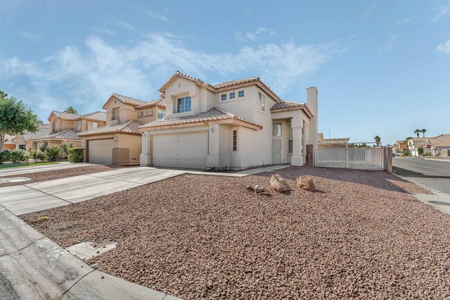 Building Photo - Stunning 4-bedroom home!