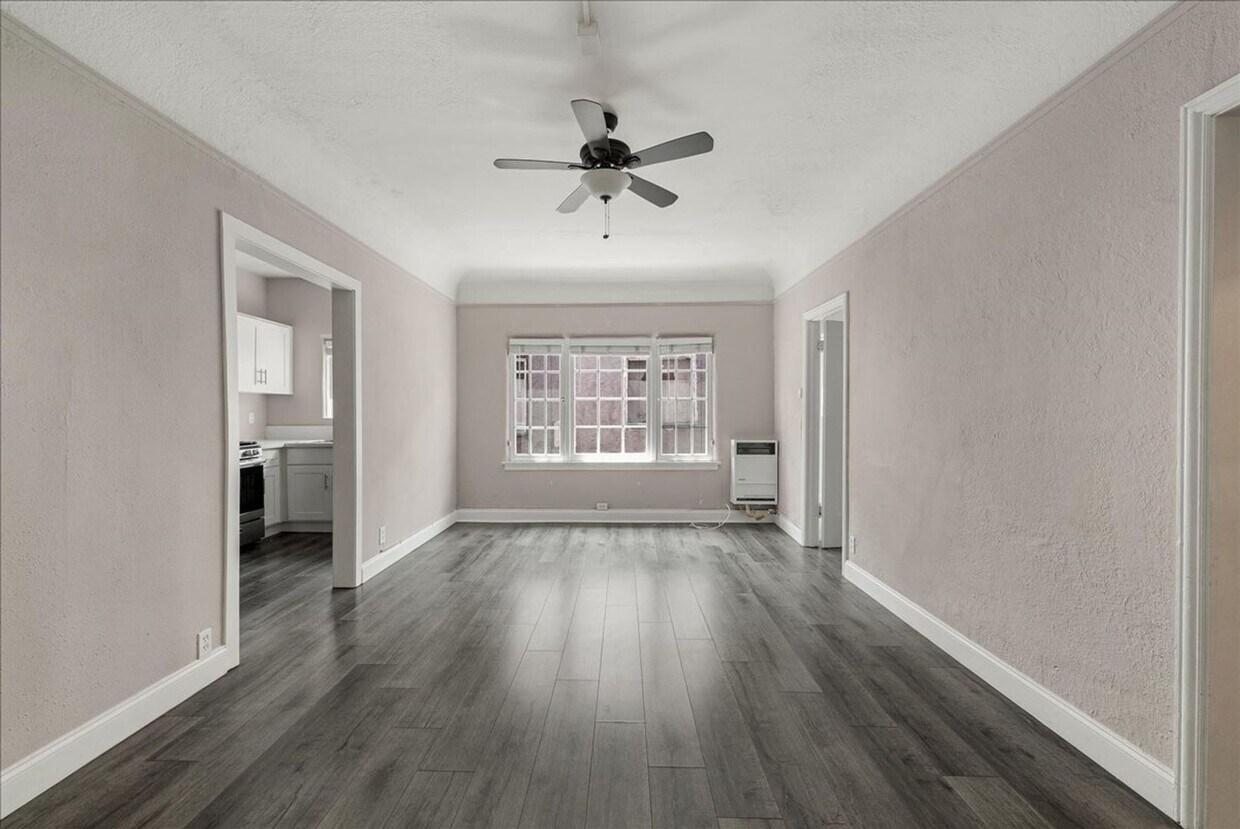 Primary Photo - Beautiful Studio Apartment! Minutes from S...
