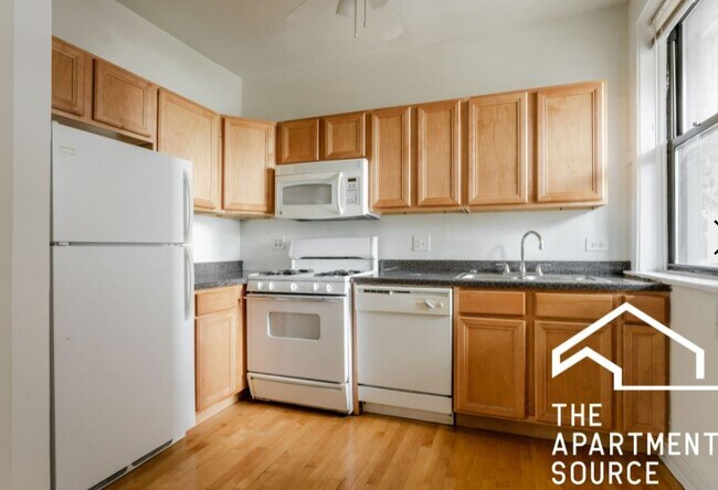 Building Photo - 3049 W Gunnison St