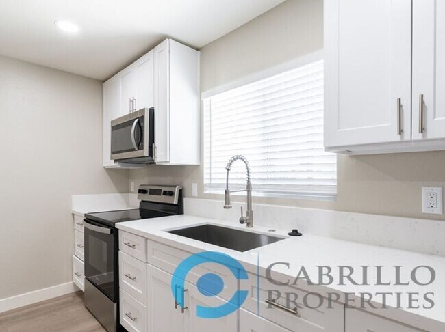 Foto del edificio - 4847 Mansfield St
