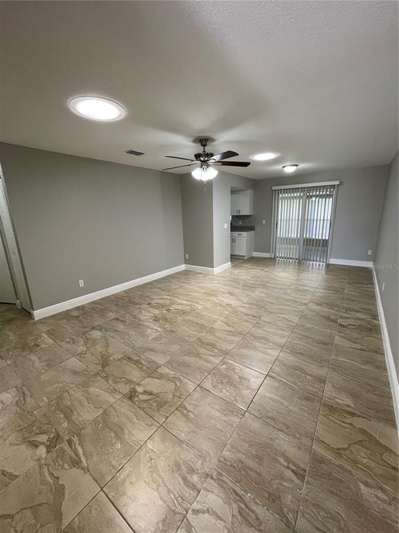 Building Photo - 49 E Country Cove Way