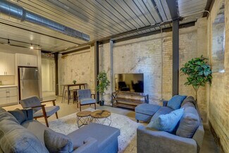 Building Photo - 1011 W Juneau Ave