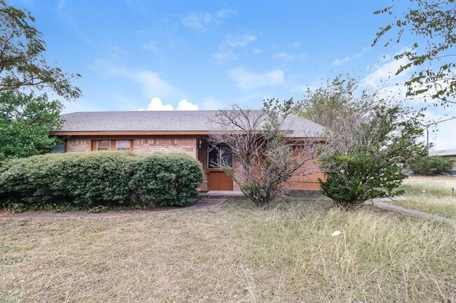 Building Photo - 323 W William Cannon Dr