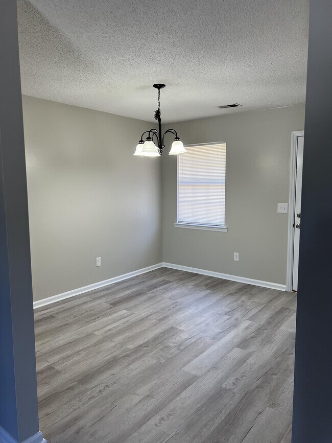 Foto del edificio - 274 Hunters Branch Dr