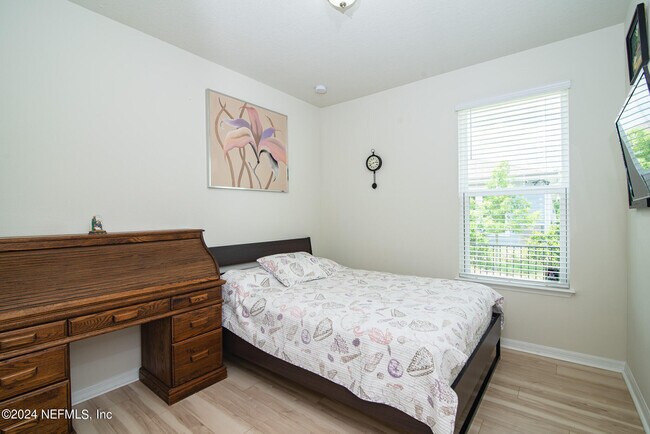 Foto del edificio - 10619 Meeker Ct