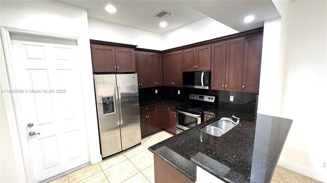 Building Photo - 3151 SW 47th St