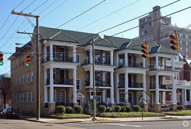Foto del edificio - 2516 W Grace St