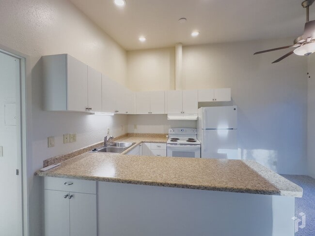 Interior Photo - Rosewood Apartments