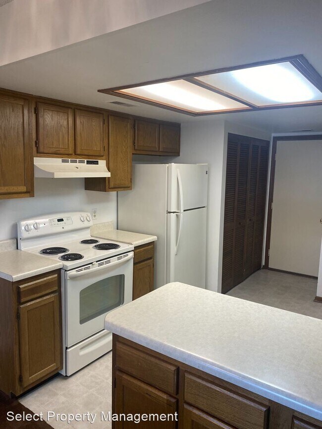 Building Photo - 2 br, 1.5 bath House - 6318 Langwood Blvd