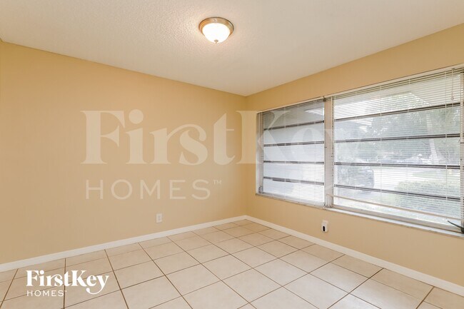 Foto del edificio - 1261 NW 75th Terrace