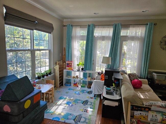 2nd floor - 2348 Huntington Station Ct
