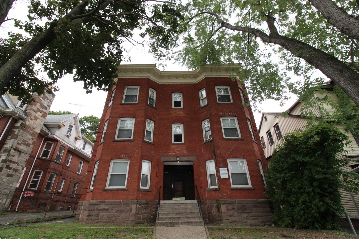 121 Sisson Ave, Hartford, CT 06106 121 Sisson Ave Hartford, CT