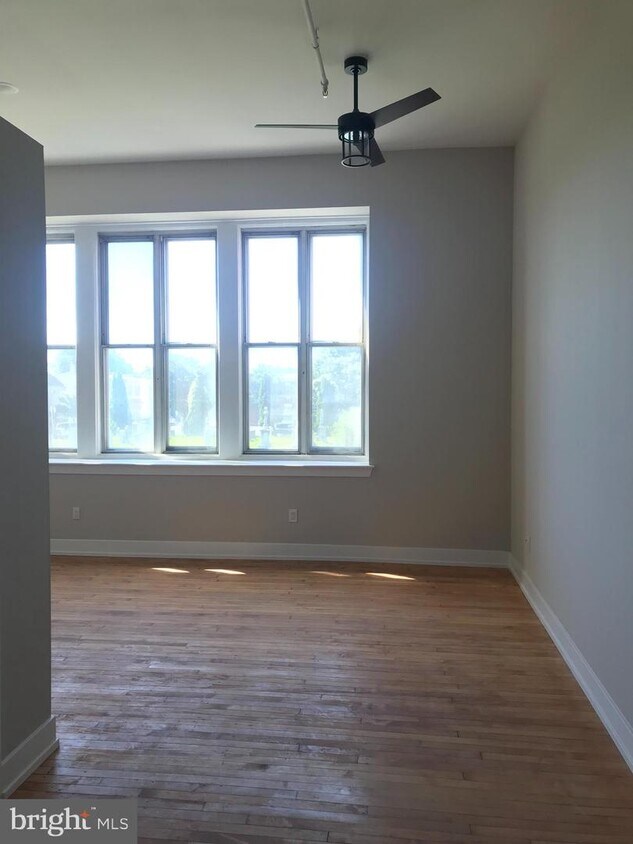 4629 E Thompson St Unit 43, Philadelphia, PA 19137 Room for Rent in