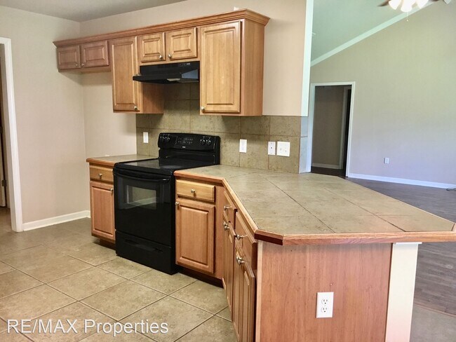 Building Photo - 3 br, 2 bath House - 13458 Orleans Dr.