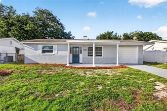 Building Photo - 7340 Ivanhoe Dr