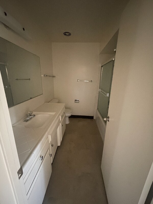 Foto del edificio - 6630 Greenhaven Dr