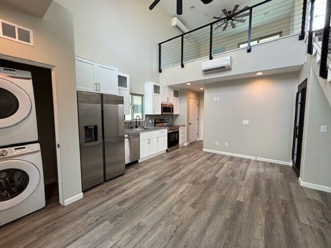 Foto del edificio - 1 Bedroom - 1.5 Bath Condo on the Riverwalk