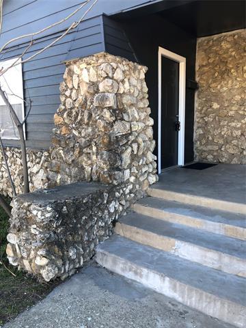 Building Photo - 2923 Azle Ave