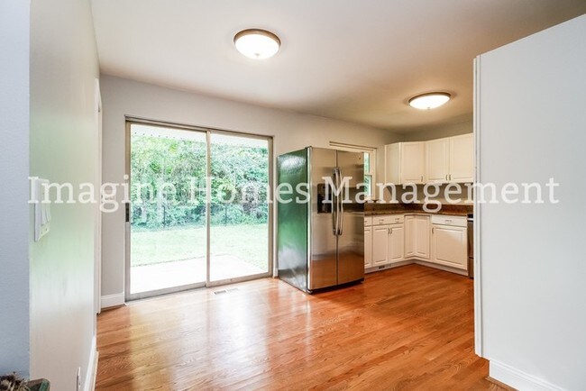 Foto del edificio - 1461 Blueorchard Dr