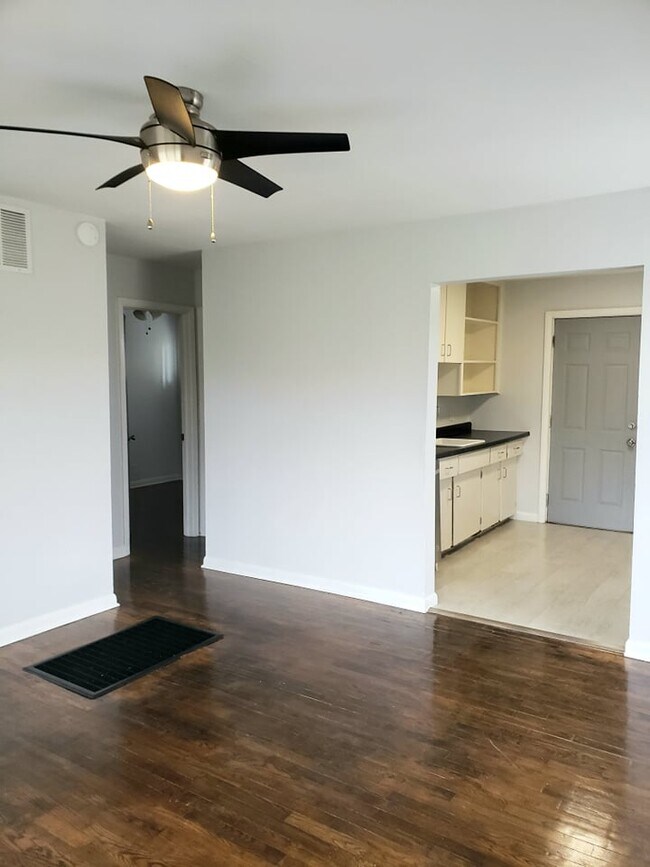 Living room to bedrooms - 1505 West 22nd Terrace