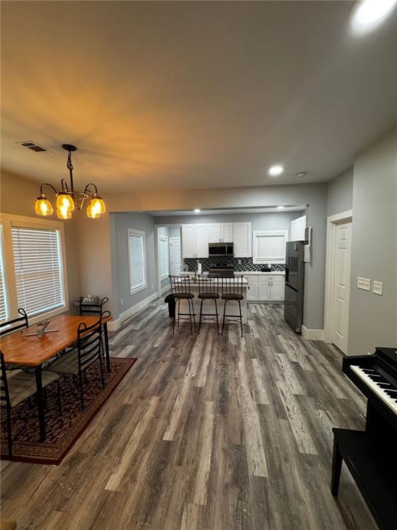 Building Photo - 3898 King Arthur Rd SW