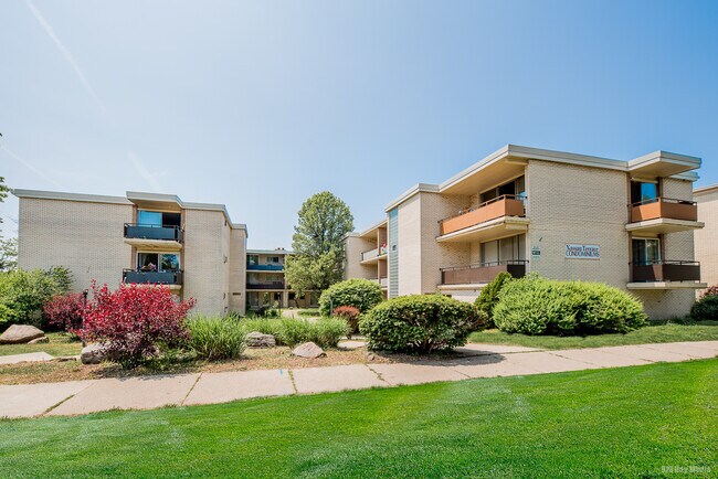 Building Photo - 12550 Fairview Ave