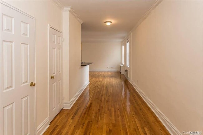Building Photo - 111 7th St