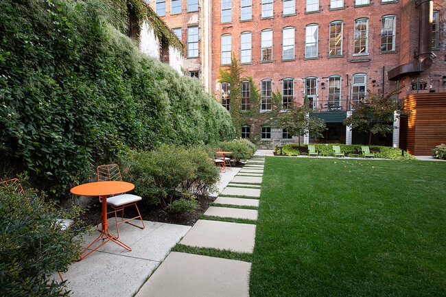 Foto del edificio - Worthington Yards