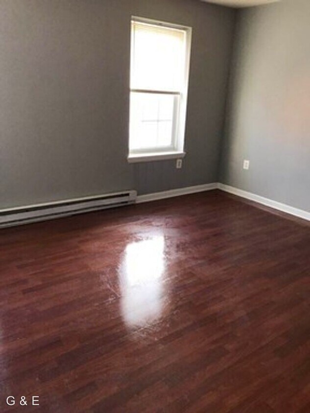 Building Photo - 918 N 15th St