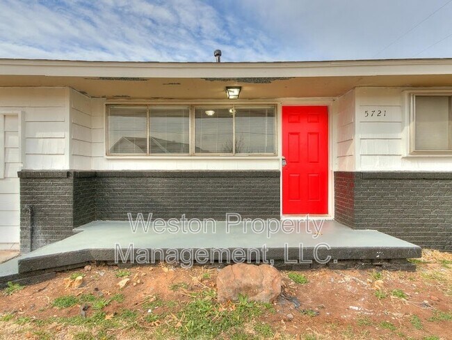 Foto del edificio - 5721 SE 8th St