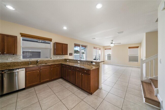 Building Photo - 16946 SW 90th Terrace Cir