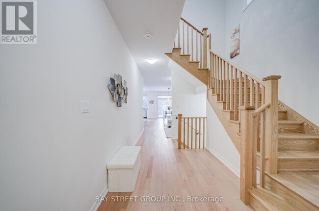 Photo du bâtiment - 2916 Nakina St