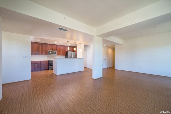 Building Photo - Ka Malanai 3-bedroom 2-bath Corner Unit in...