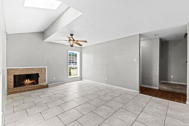 Foto del edificio - 9090 S Braeswood Blvd