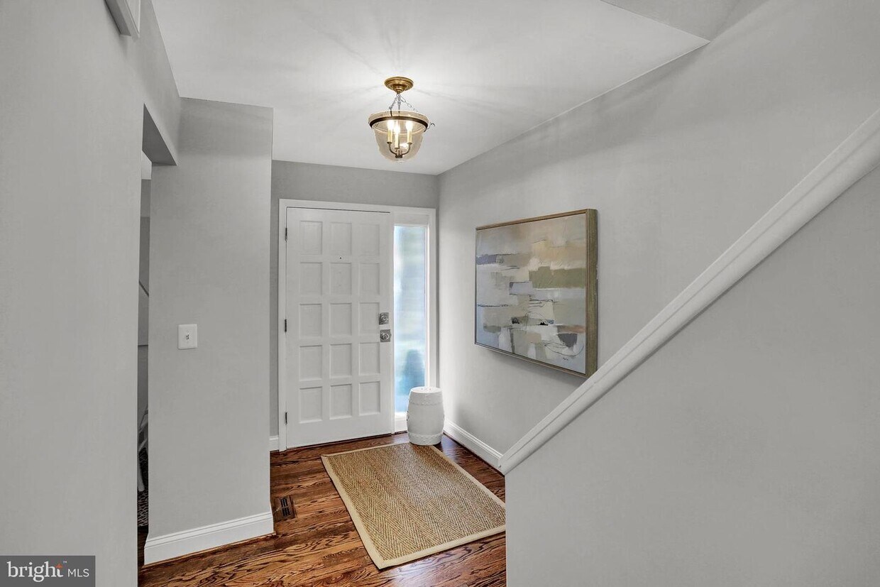 Primary Photo - 320 Kimrick Pl