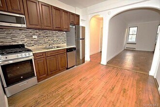 Building Photo - 41-30-41-46 46th St