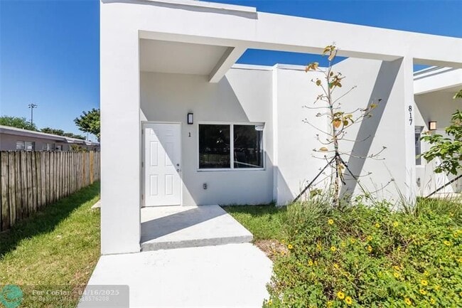 Foto del edificio - 817 NW 7th Ave