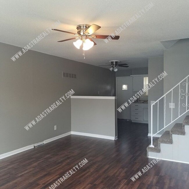 Building Photo - Spacious Olathe Duplex-Available NOW!!!