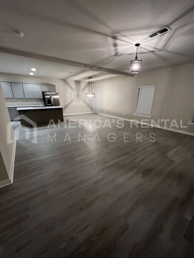 Foto del edificio - Home for Rent in Jemison, AL... Coming Soon!!