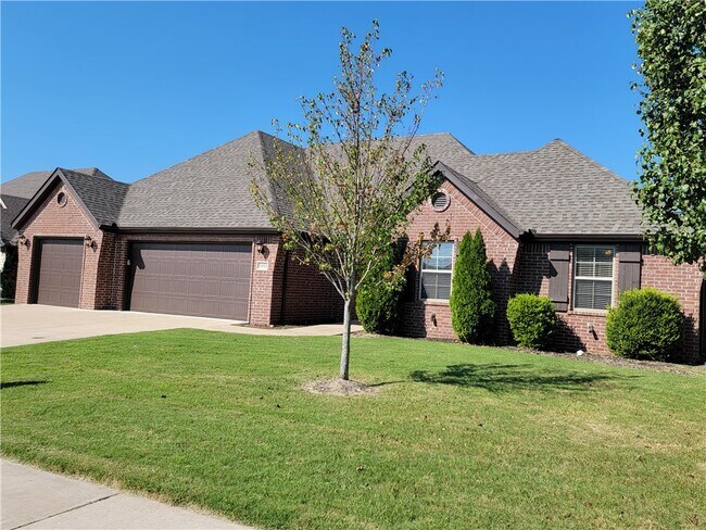 Foto del edificio - 1053 Tarah Knolls Cir