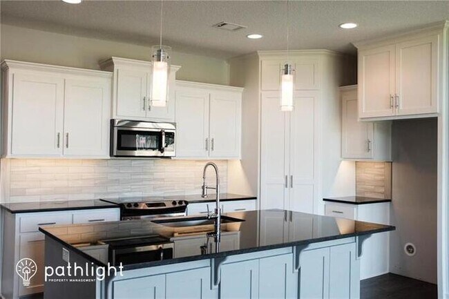 Foto del edificio - 1317 NE Brandywine Rd, Lee's Summit, MO, 6...