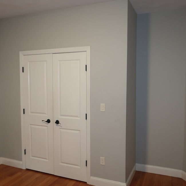 Building Photo - 45 Glenwood St