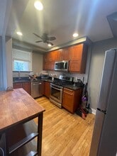 Building Photo - 107 Oakland Ct