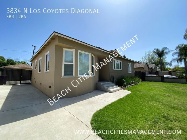 Foto del edificio - 3 Bedroom, 2 Bath Home with Two Car Garage!