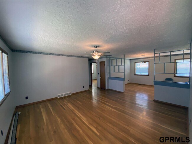 Building Photo - 7220 Blue Ridge Dr