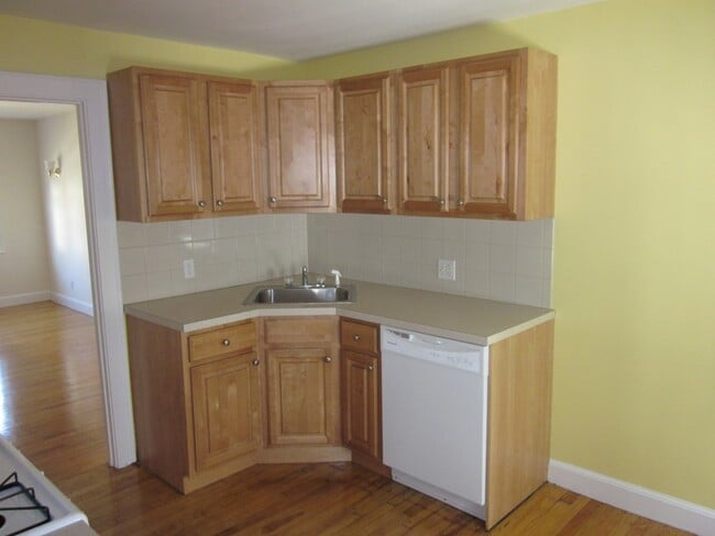 Building Photo - 108 Bromfield St