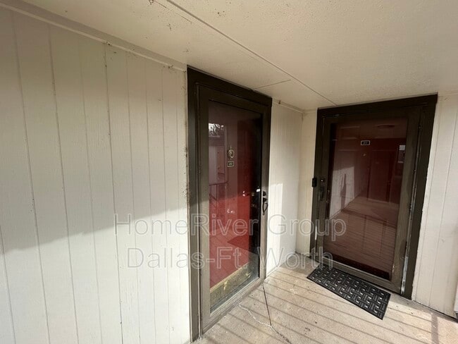 Building Photo - 2720 Reagan St