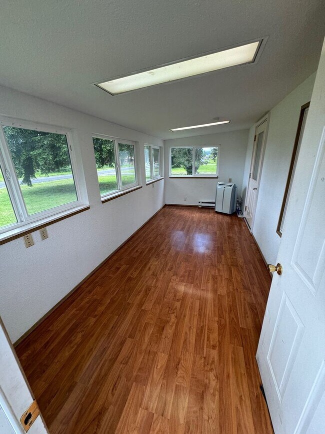 Building Photo - STATUS: UNAVAILABLE; RENTED -R287B- | $149...